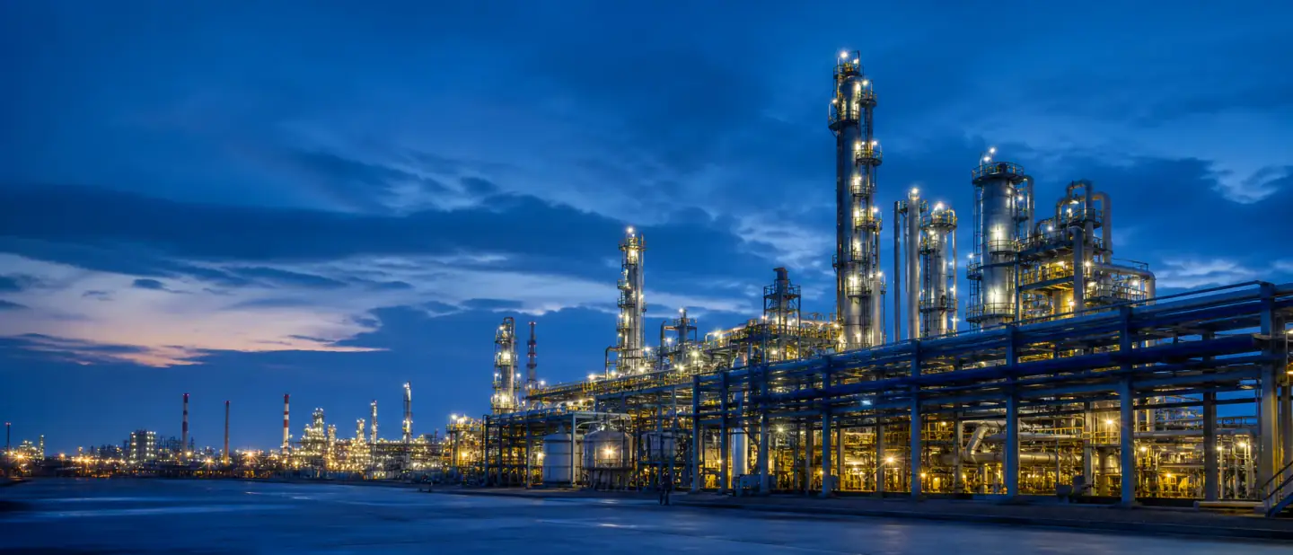 Oil refining complex